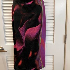 PrettyLittleThing Black and Purple Floral-Print Pencil Skirt